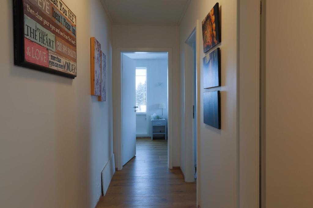 TV a/nebo společenská místnost v ubytování The apartment - Öbbuhús