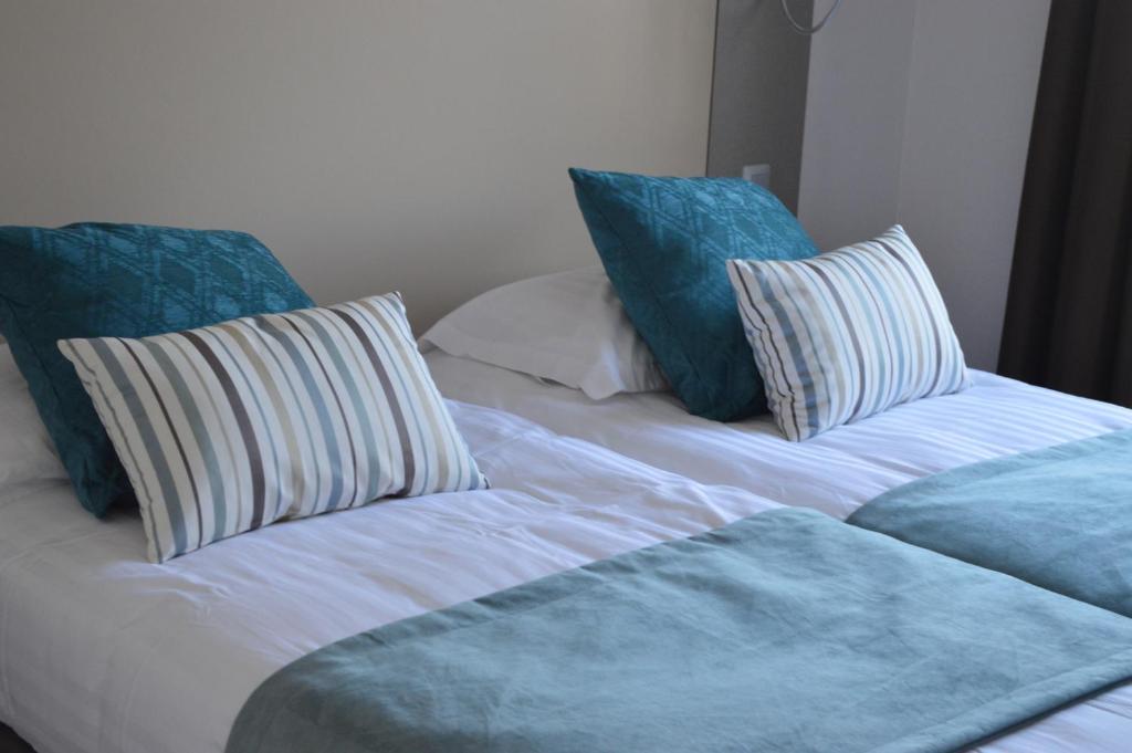 Logis Hotel du Parc-Restaurant - Le Rouget de Lisle - Standard Twin Room