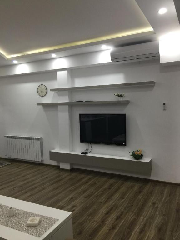 لابی و فضای عمومی Family Apartment - تصویر ۵
