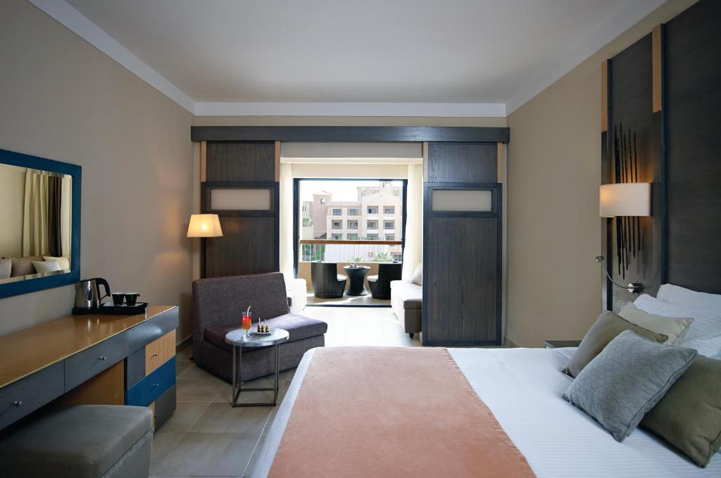Coral Sea Aqua Club Resort - Habitación Familiar