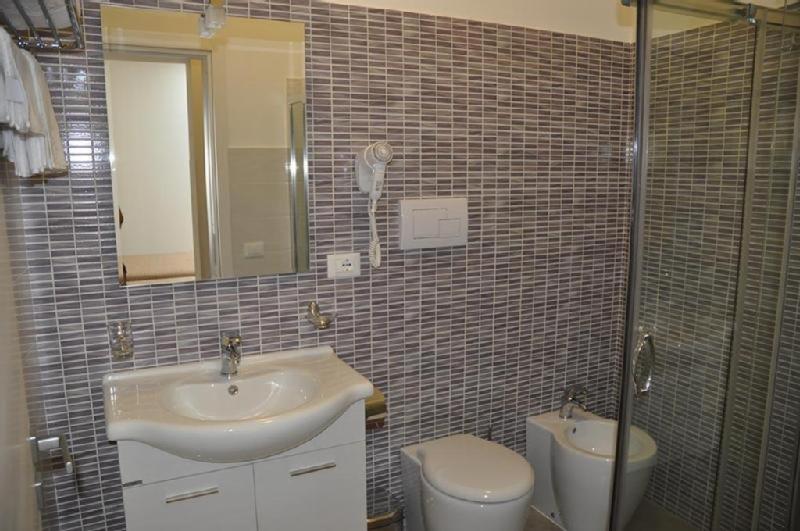 A bathroom at B&B Il Sole