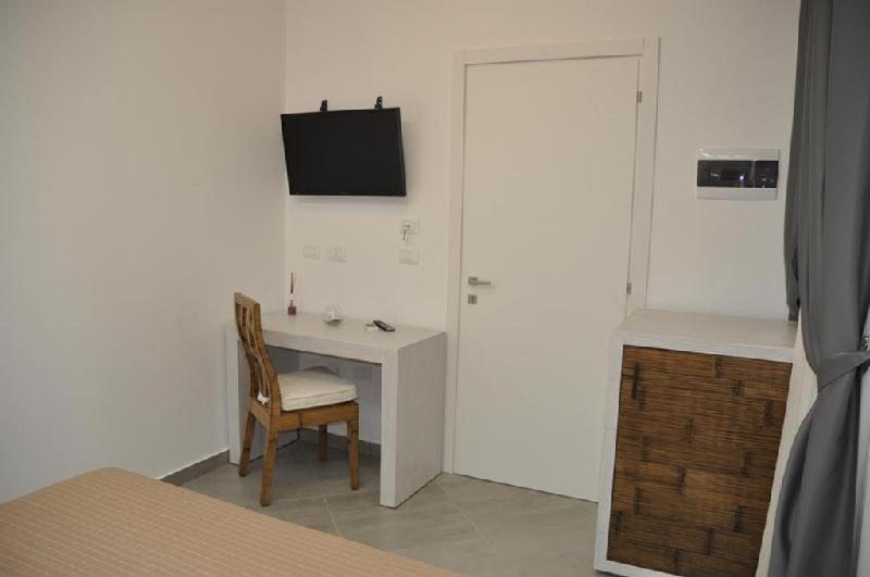 A television and/or entertainment centre at B&B Il Sole