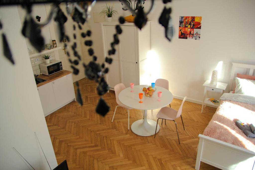Fotografia z galérie ubytovania Corner 2 Cracow I Old Town I BIG Studio & balcony v Krakove