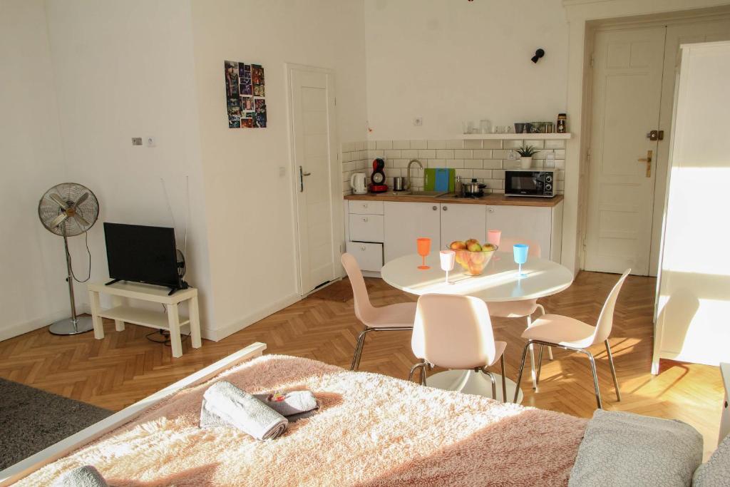 Fotografia z galérie ubytovania Corner 2 Cracow I Old Town I BIG Studio & balcony v Krakove