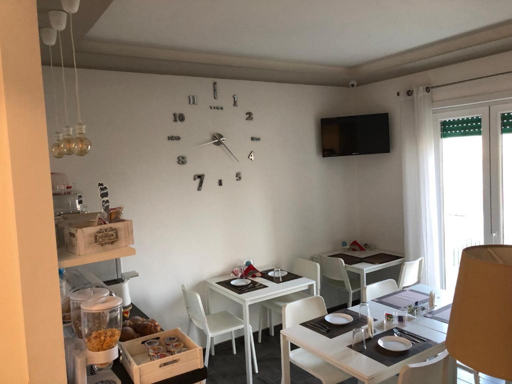 A television and/or entertainment centre at CIVICO 29