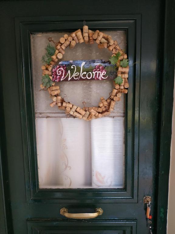 Spitaki Spata Airport Studio - 5