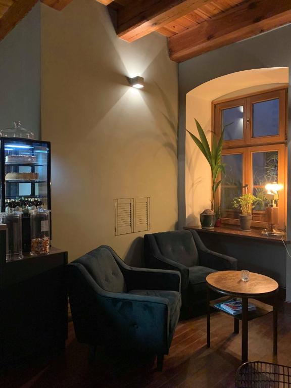 Duval Apartments - 1