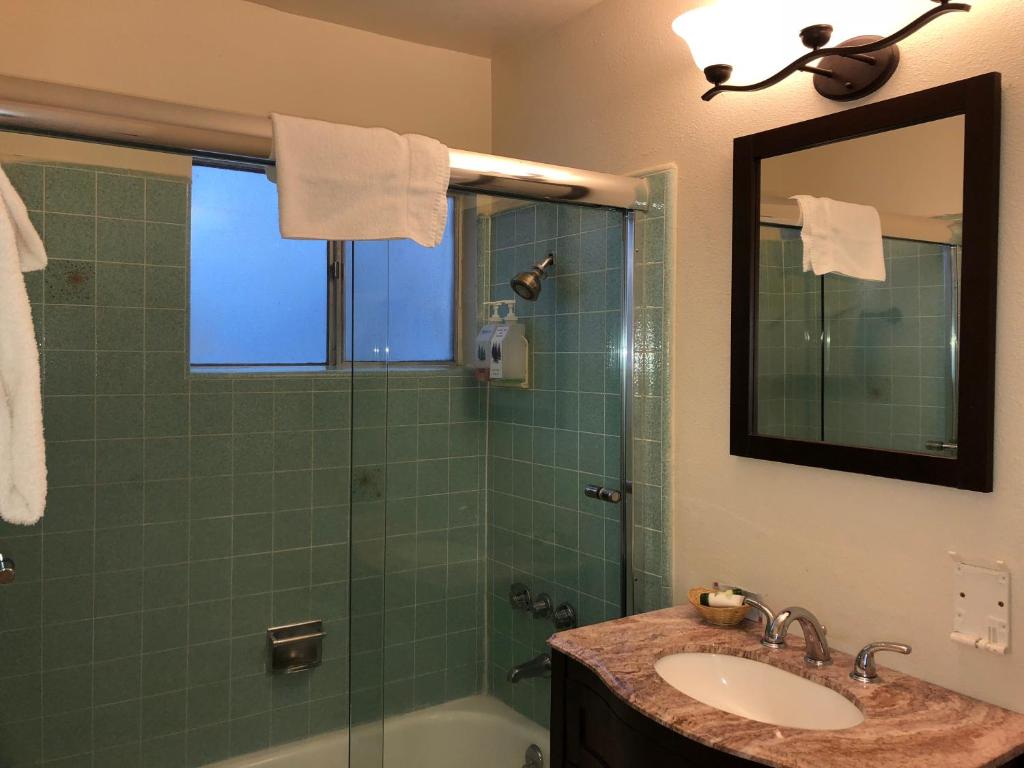 Cedar Inn & Suites - Mini -suite
