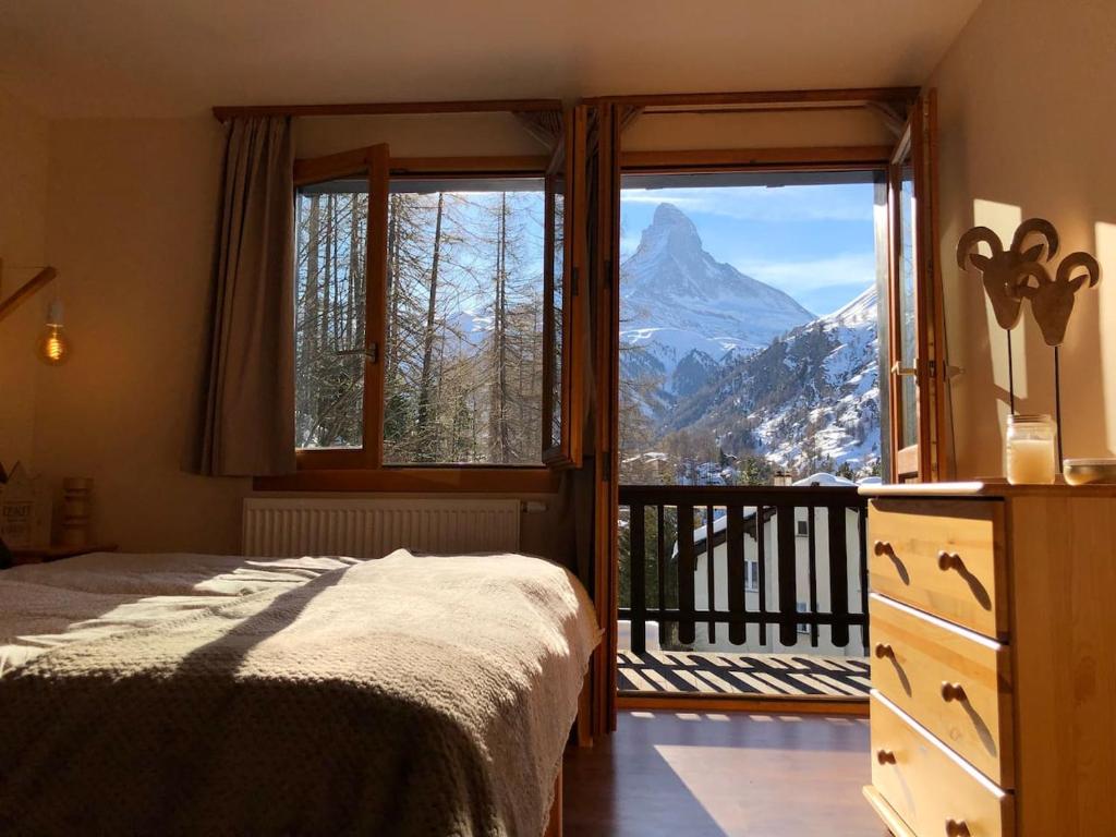 Apartment with beautiful views in Zermatt - Resim 17