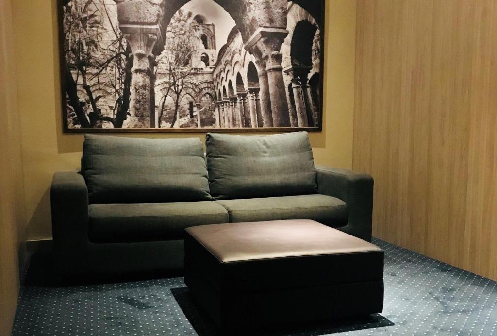 Hotel Federico II Central Palace - Resim 12