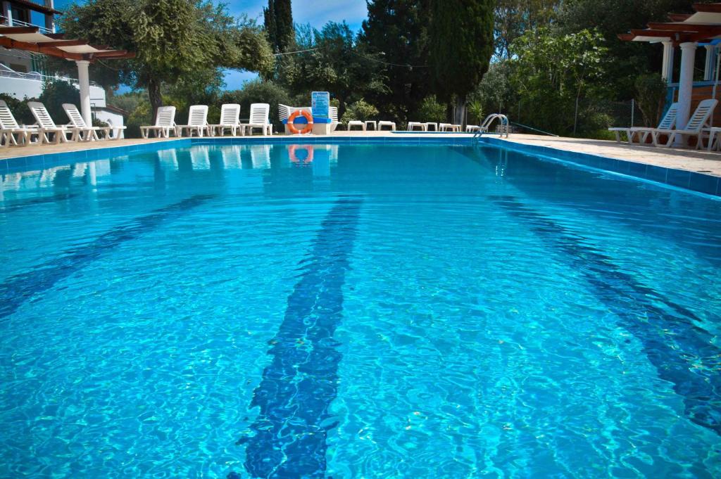Bazén v ubytování Katia Beach Hotel nebo v jeho okolí