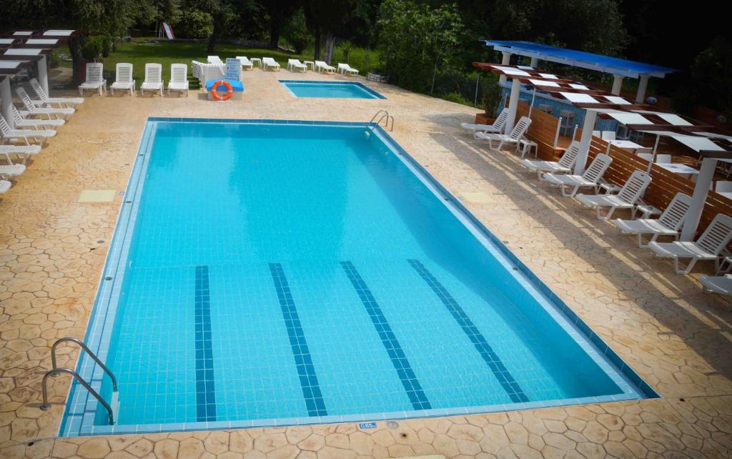 Bazén v ubytování Katia Beach Hotel nebo v jeho okolí