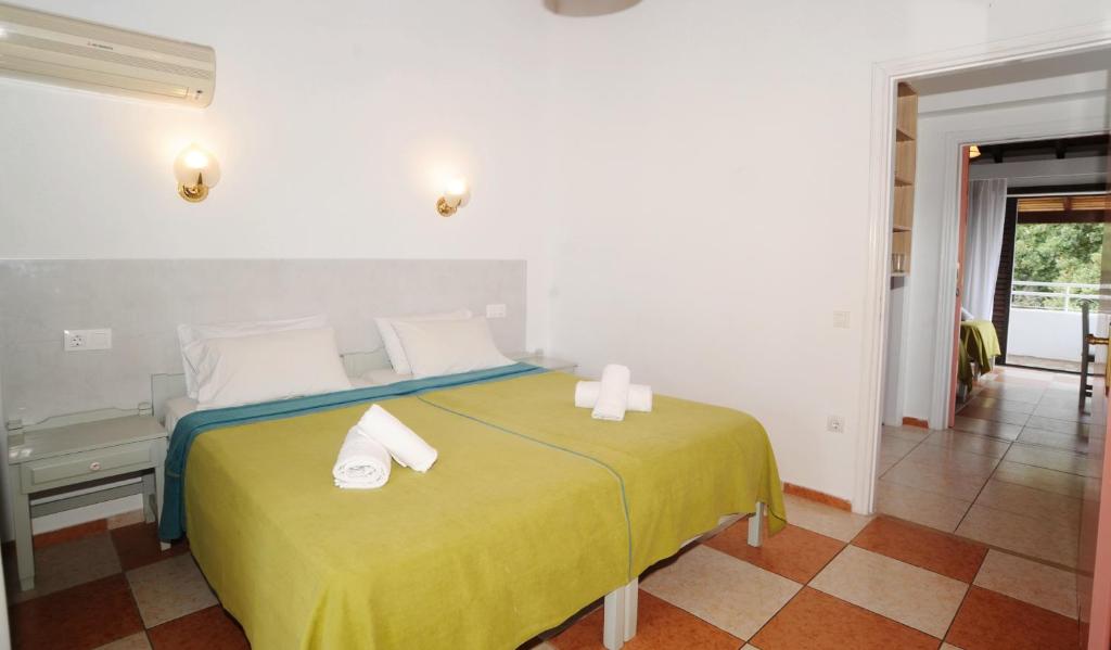 Postel nebo postele na pokoji v ubytování Katia Beach Hotel