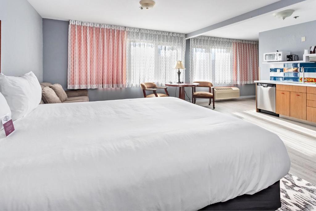 Kuchyň nebo kuchyňský kout v ubytování Inn at Seaside