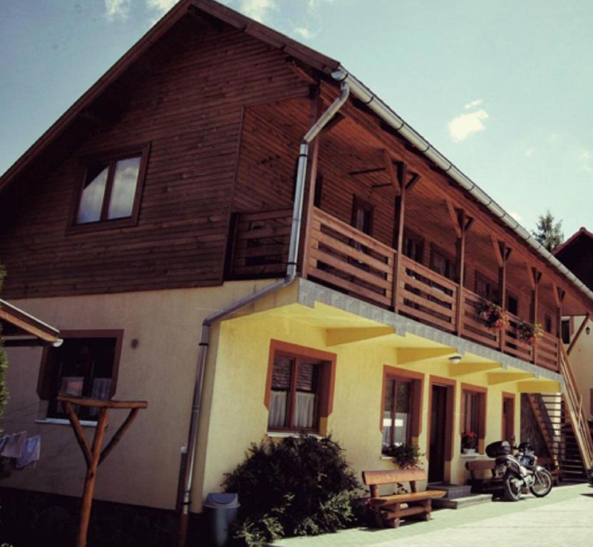 Tòa nhà nơi nhà khách tọa lạc