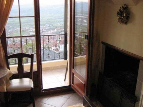 A seating area at Gerakofolia Rooms to Let