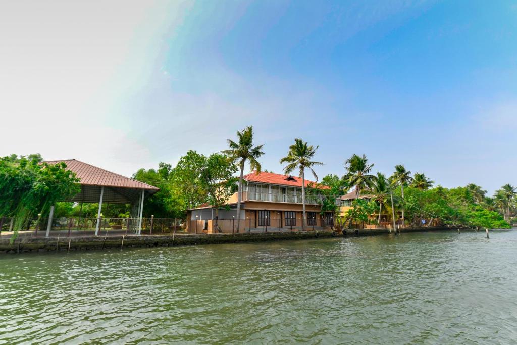 Perumbalam – Photos 1