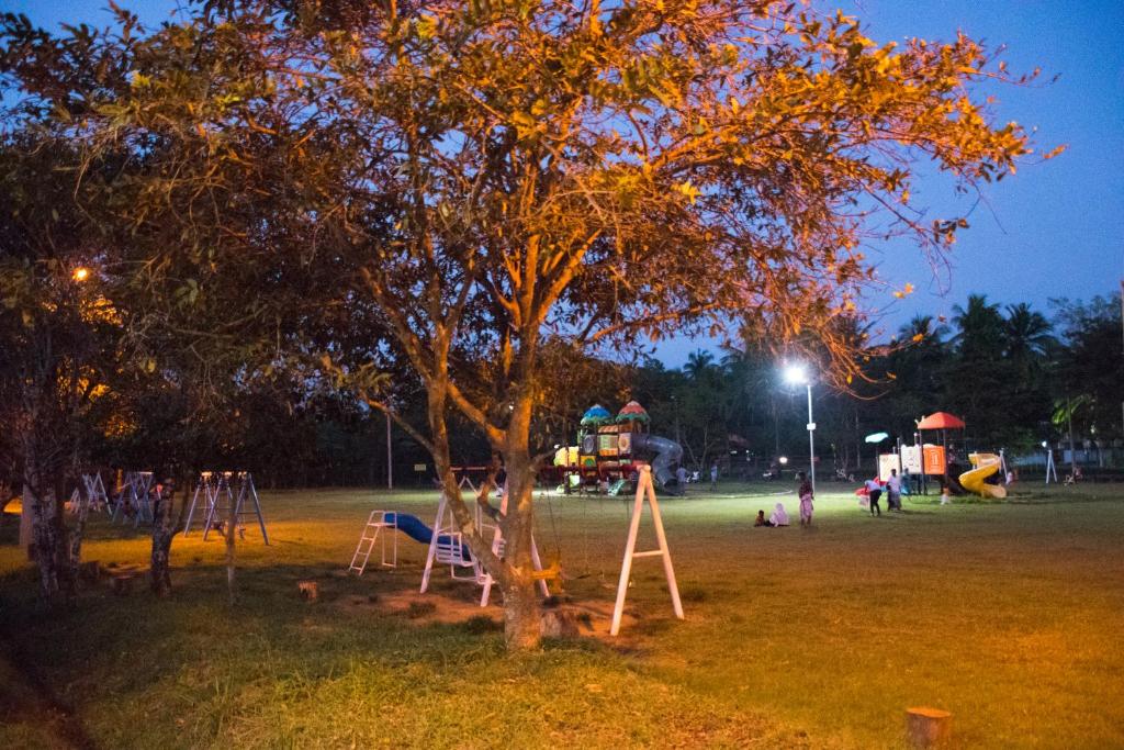 Water Front Home Stay and Resort - 18