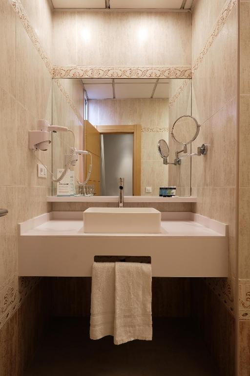 Hotel Mediterraneo Valencia - Resim 27