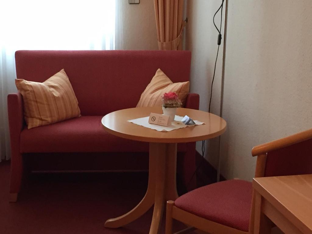 Posezení v ubytování Hotel Rose Heidelberg inklusive Frühstück & Saunanutzung