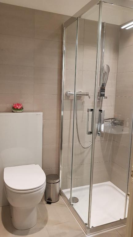 Un baño de @ Home Hotel Locarno