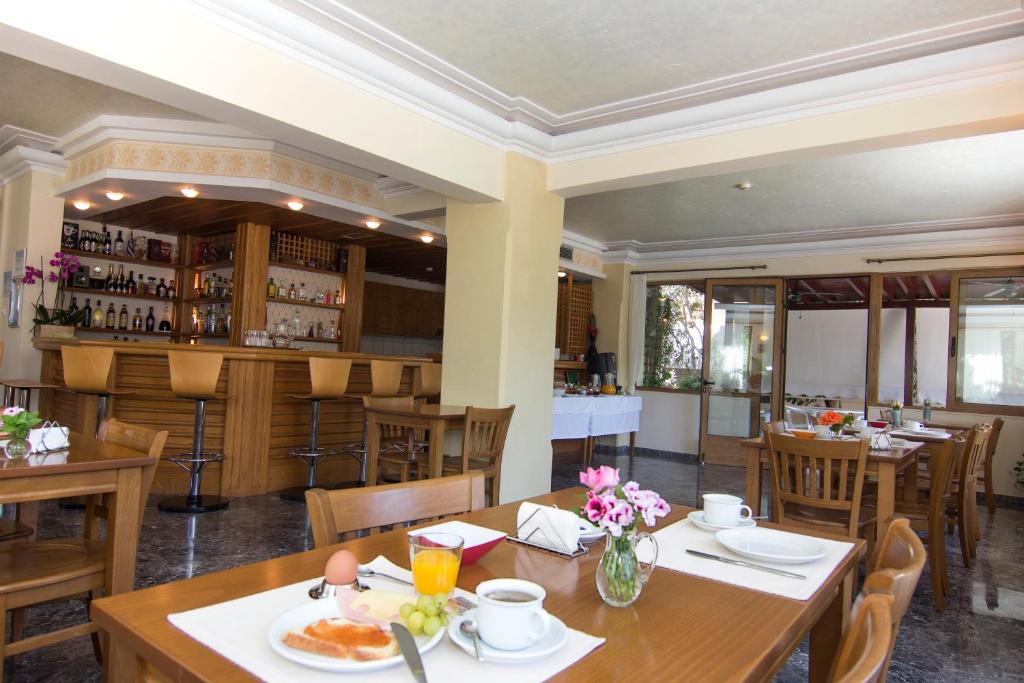 Nápoje v ubytování HOTEL STOUPA