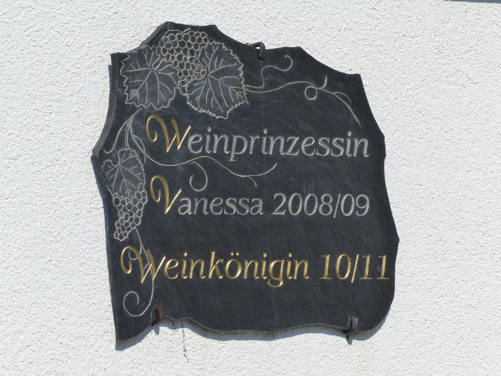 Majutusasutuses Wein und Gästehaus Scheid olev sertifikaat, autasu, silt või muu dokument