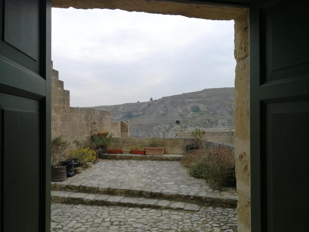 Nespecifikovaný výhled na hory nebo výhled na hory při pohledu z hotelu