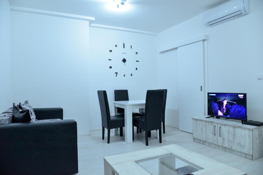 TV a/nebo společenská místnost v ubytování BEST Apartments
