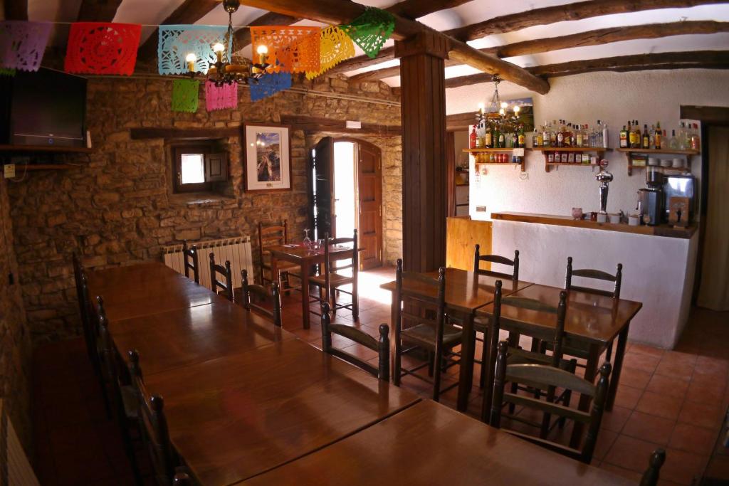 Fotografie z fotogalerie ubytování Albergue Restaurante de Artieda v destinaci Artieda