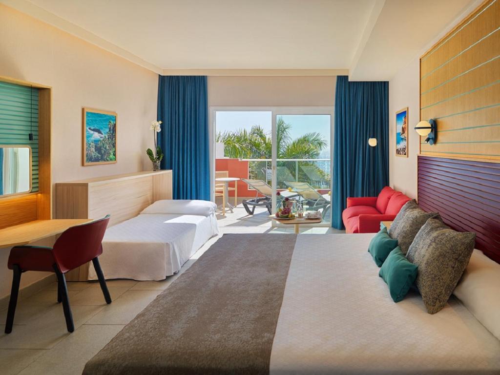 Adrián Hoteles Roca Nivaria - 