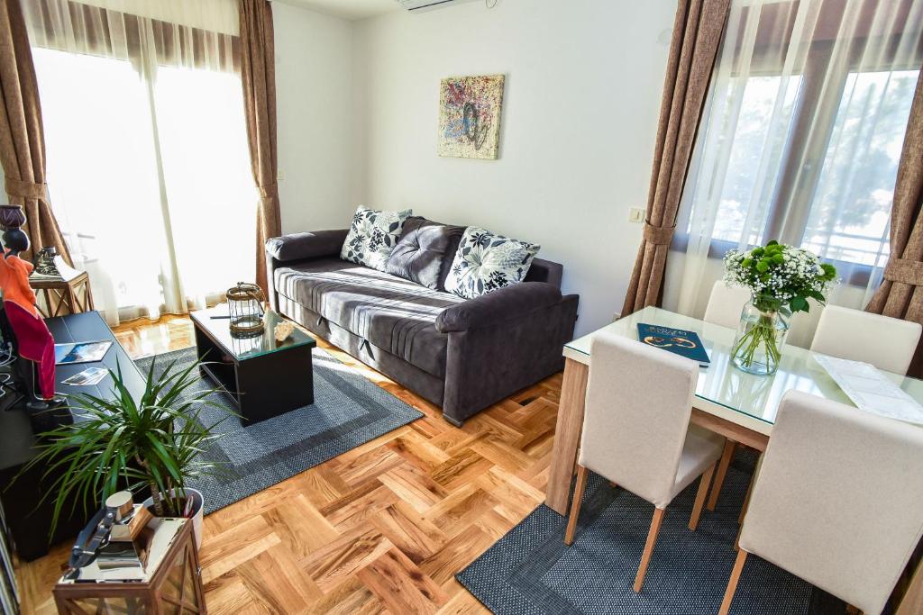 Vistamar Hotel & Apartments - 1