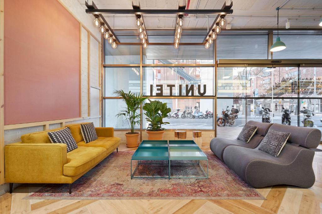 Posezení v ubytování Unite Hostel Barcelona