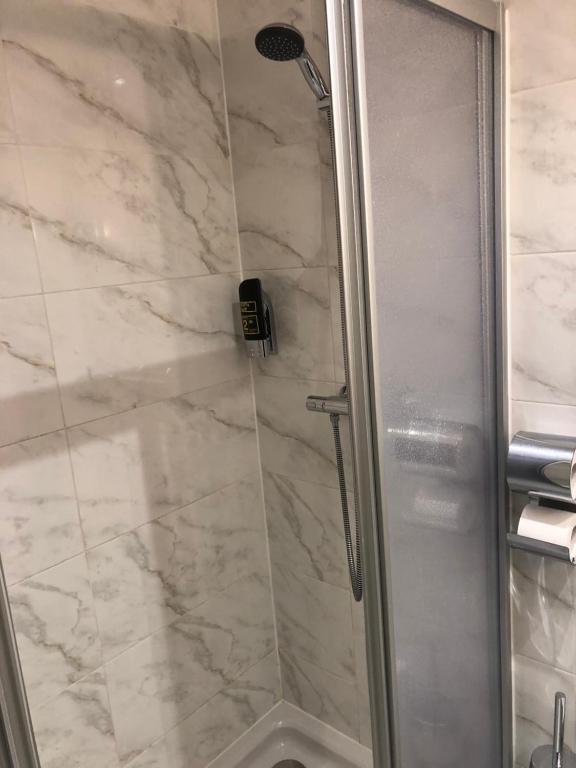 Koupelna v ubytování Hotel König