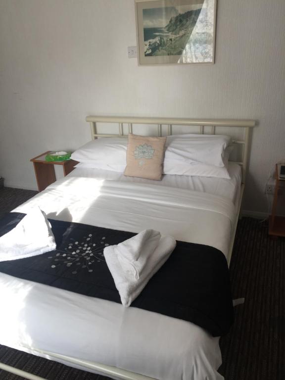 Sandpiper Guest House - 