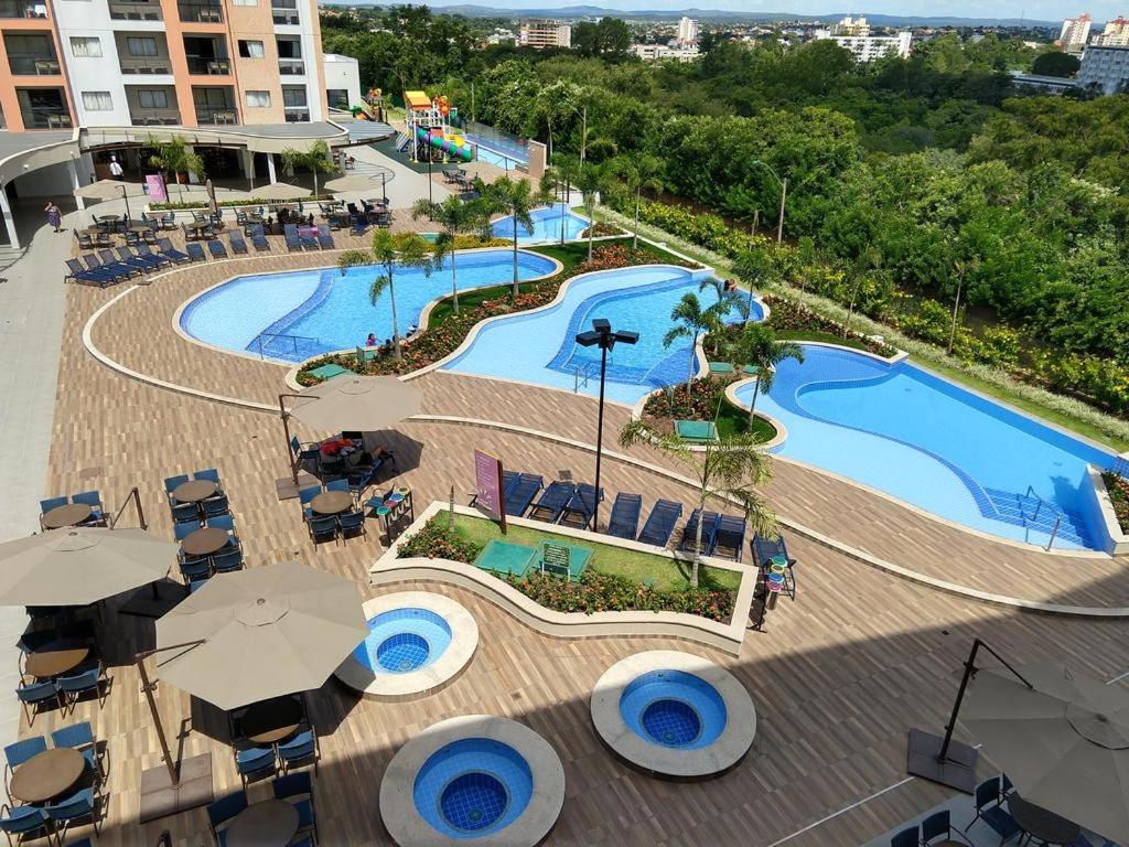 Vista de la piscina de Thermas Resort Alta Vista 2 quartos Caldas novas o alrededores