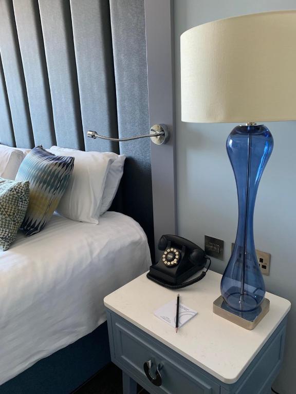 The Eliott Hotel客房内的一张或多张床位