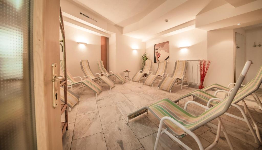 Posezení v ubytování Arlen Lodge Hotel inkl Premium Karte im Sommer