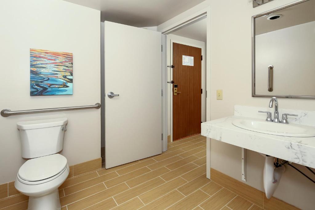 Best Western Plus Bellingham photo