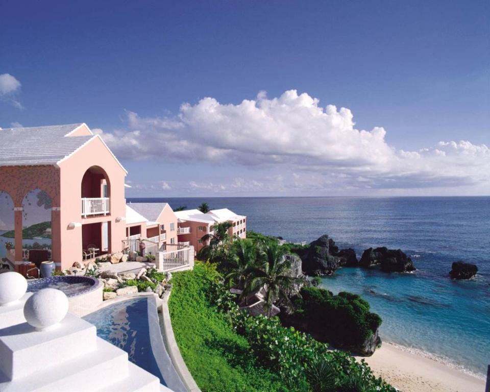 a house with a view of the ocean at The Reefs Resort and Club in Southampton