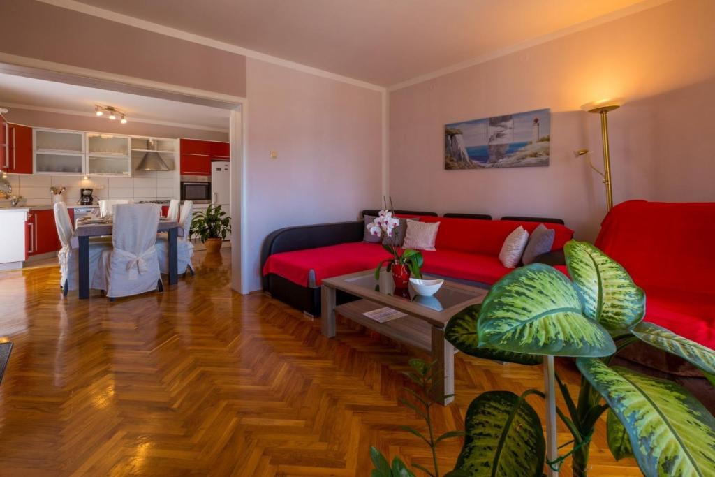 Fotografie z fotogalerie ubytování Two-Bedroom Apartment in Crikvenica XI v destinaci Crikvenica