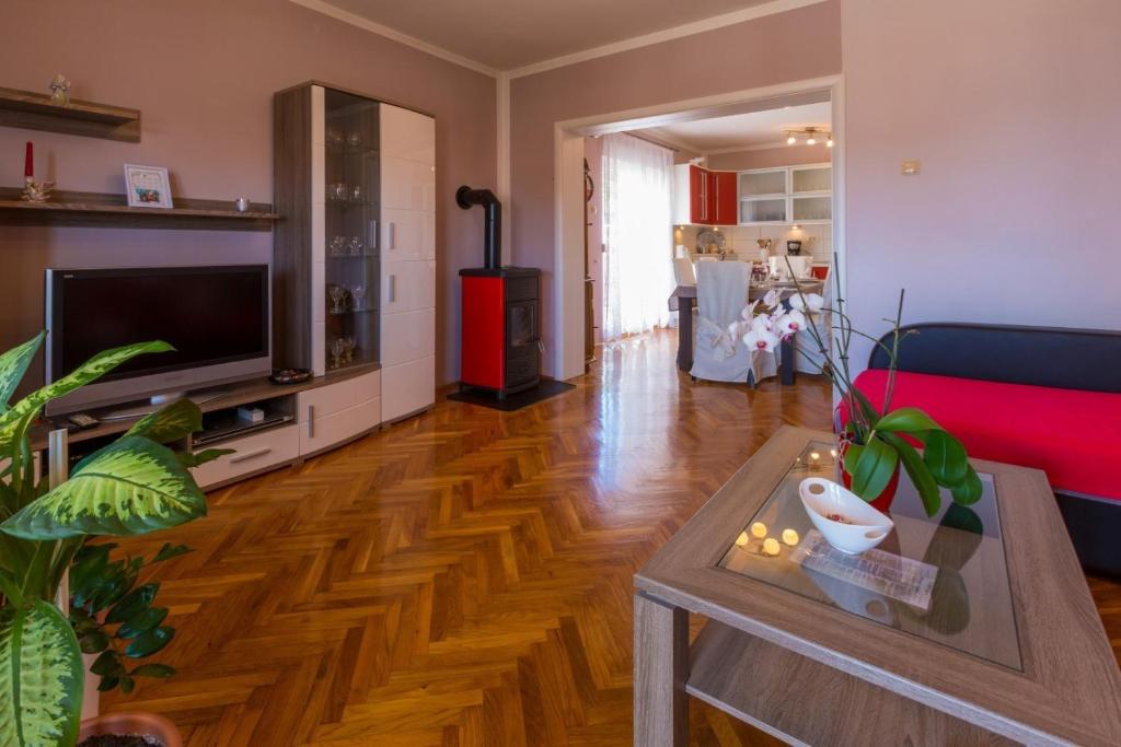 Fotografie z fotogalerie ubytování Two-Bedroom Apartment in Crikvenica XI v destinaci Crikvenica