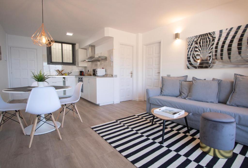 Posezení v ubytování Tabaiba Premier Views Apartment