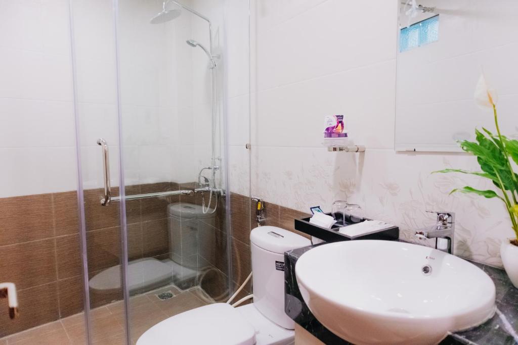 Silent Night Dem Lanh Hotel - 19