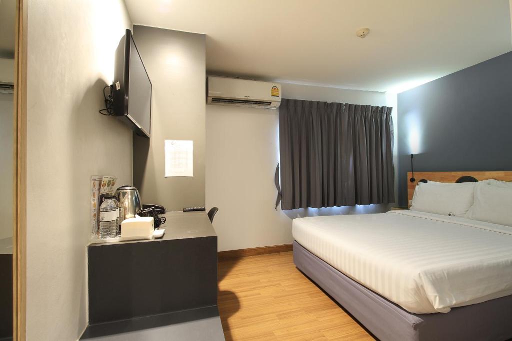 
Standard Double Room with Window
