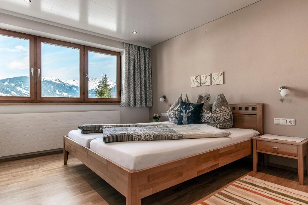 Nespecifikovaný výhled na hory nebo výhled na hory při pohledu z apartmánu