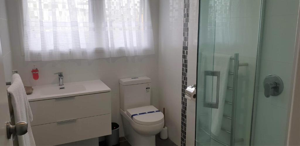 Rose Apartments Unit 6 Central Rotorua-Accommodation & Spa - Resim 8