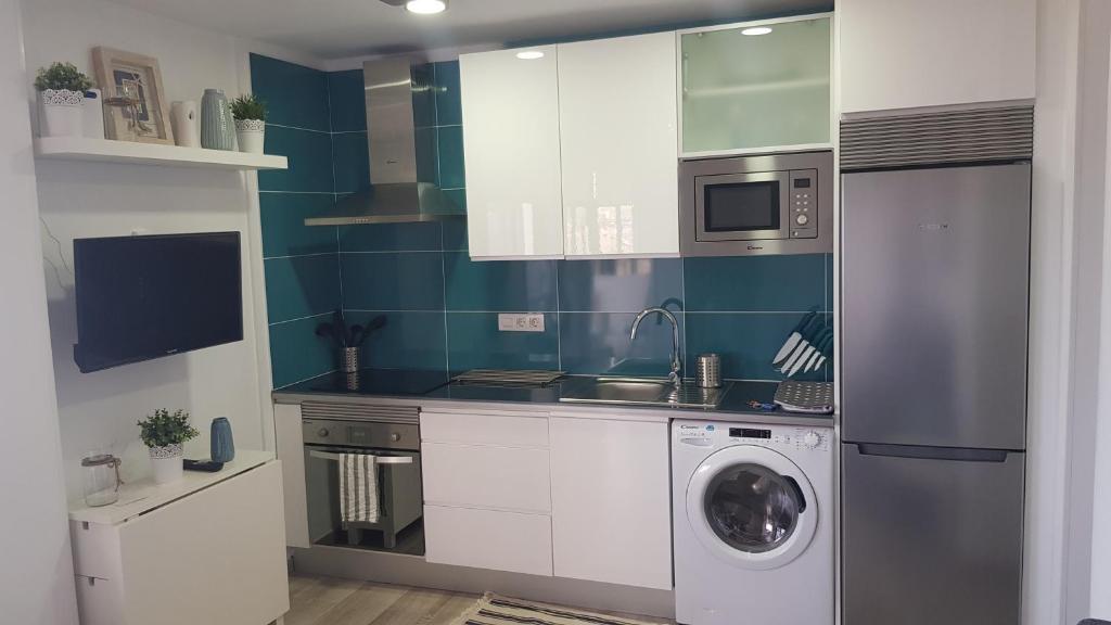 Kuchyň nebo kuchyňský kout v ubytování Acogedor estudio en Candelaria en primera línea de mar