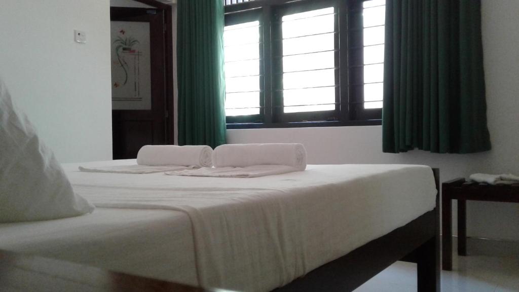 Water Front Home Stay and Resort - 8