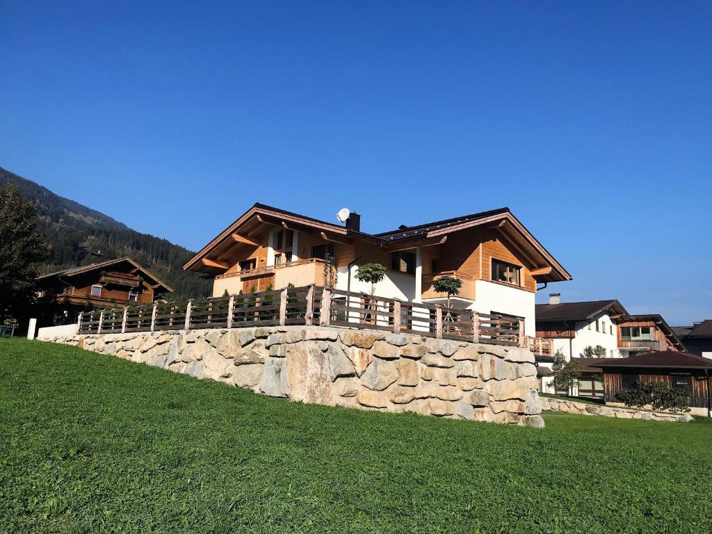 Nespecifikovaný výhled na hory nebo výhled na hory při pohledu z apartmánu